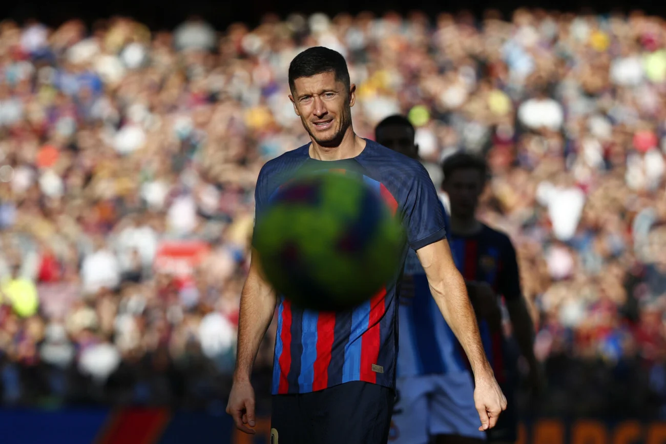 Robert Lewandowski na swojego gola w barwach FC Barcelony czeka od 29 października. I jeszcze poczeka...