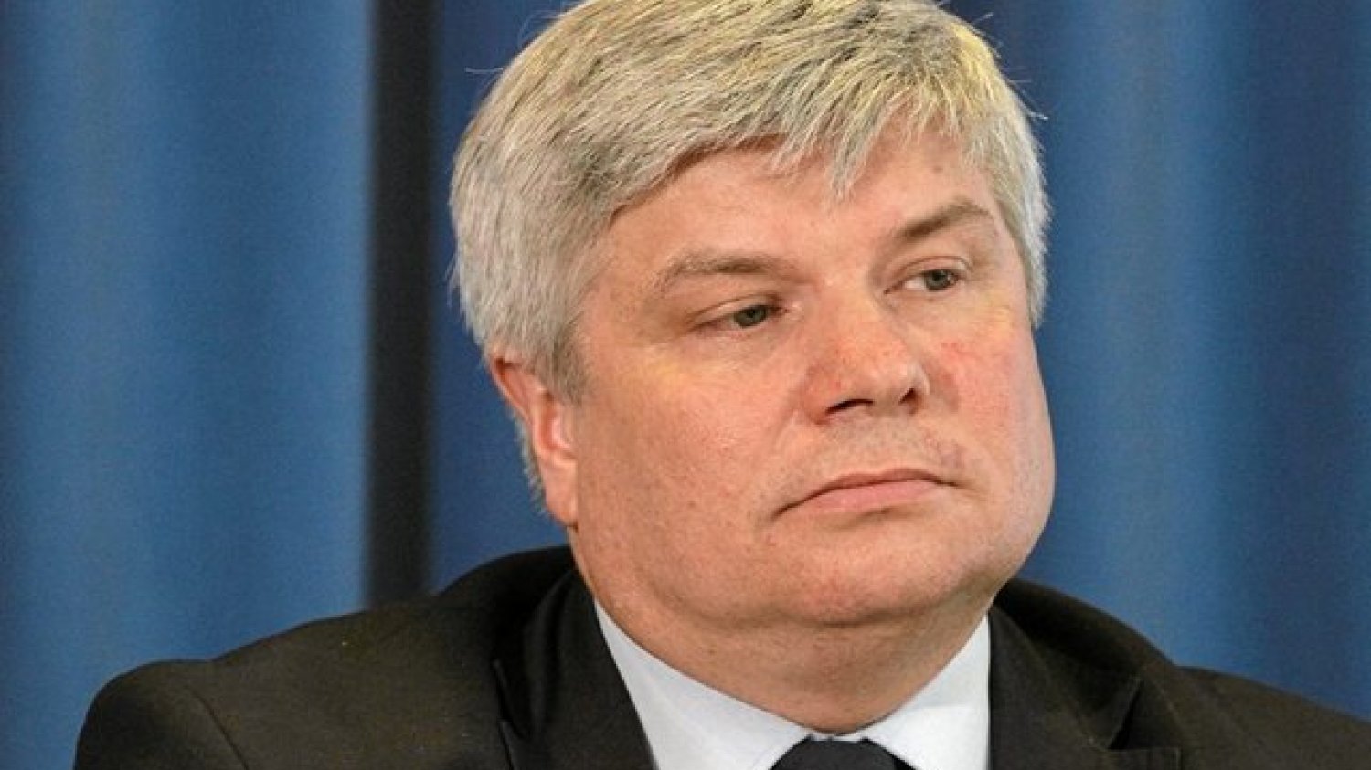 Maciej Lasek, szef komisji, która badała przyczyny katastrofy smoleńskiej, mówi, że "siadajcie" mogło oznaczać "lądujcie"