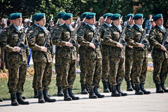 Sytuacja na Ukrainie zachęciła Polaków do służby wojskowej