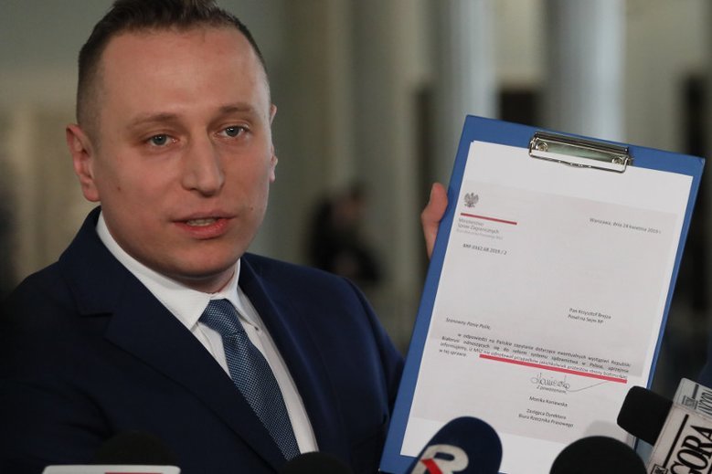 Poseł Krzysztof Brejza wciąż śledzi, ile zarabia firma kontrolowana przez kuzyna Jarosława Kaczyńskiego na umowach ze spółkami skarbu państwa.