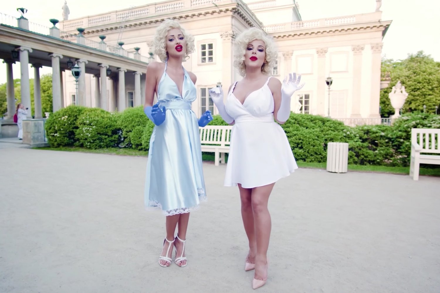 Ciekawe, czy prezydentowi spodobają się te życzenia od sióstr Godlewskich.