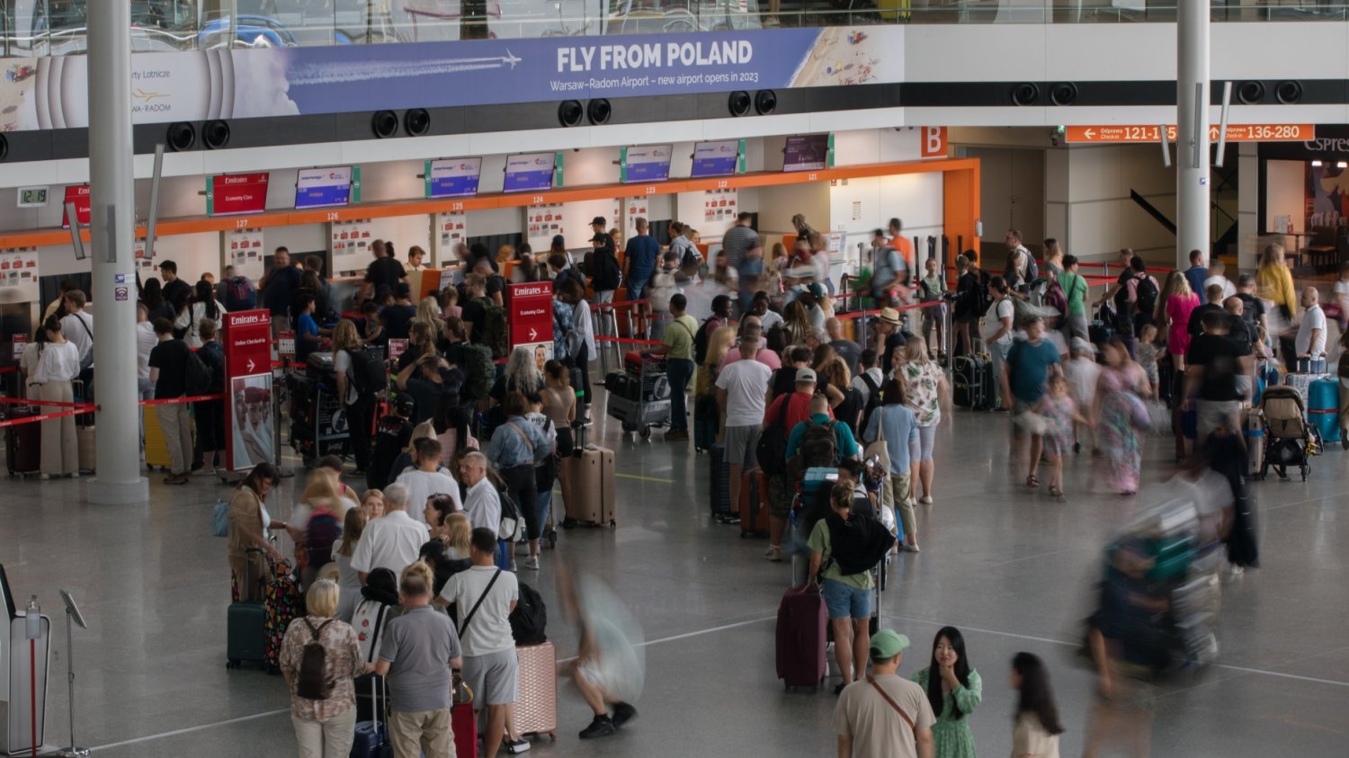 LOT rozda pasażerom po 3000 zł. Takie warunki trzeba spełnić