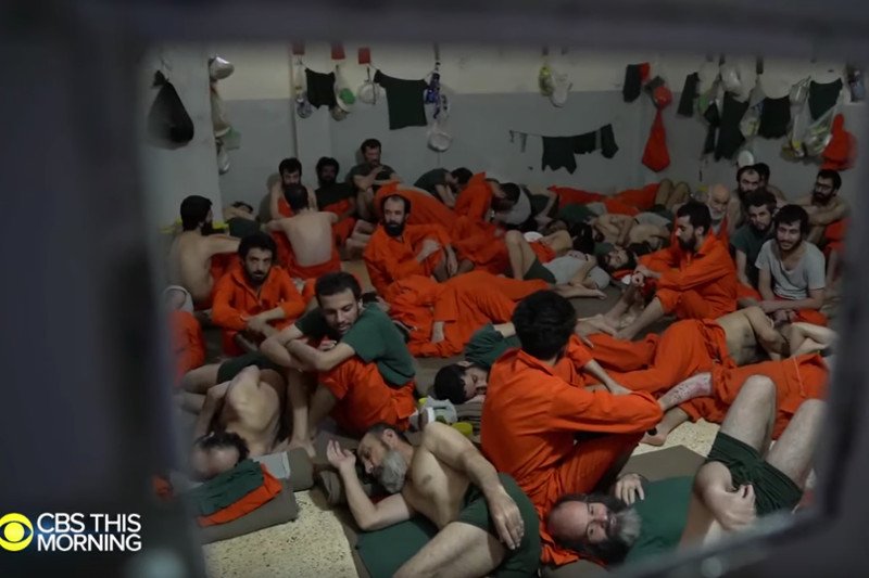 Kurdyjskie siły w północnej Syrii zapowiedziały, że pilnowanie więzień ISIS nie będzie już ich priorytetem.