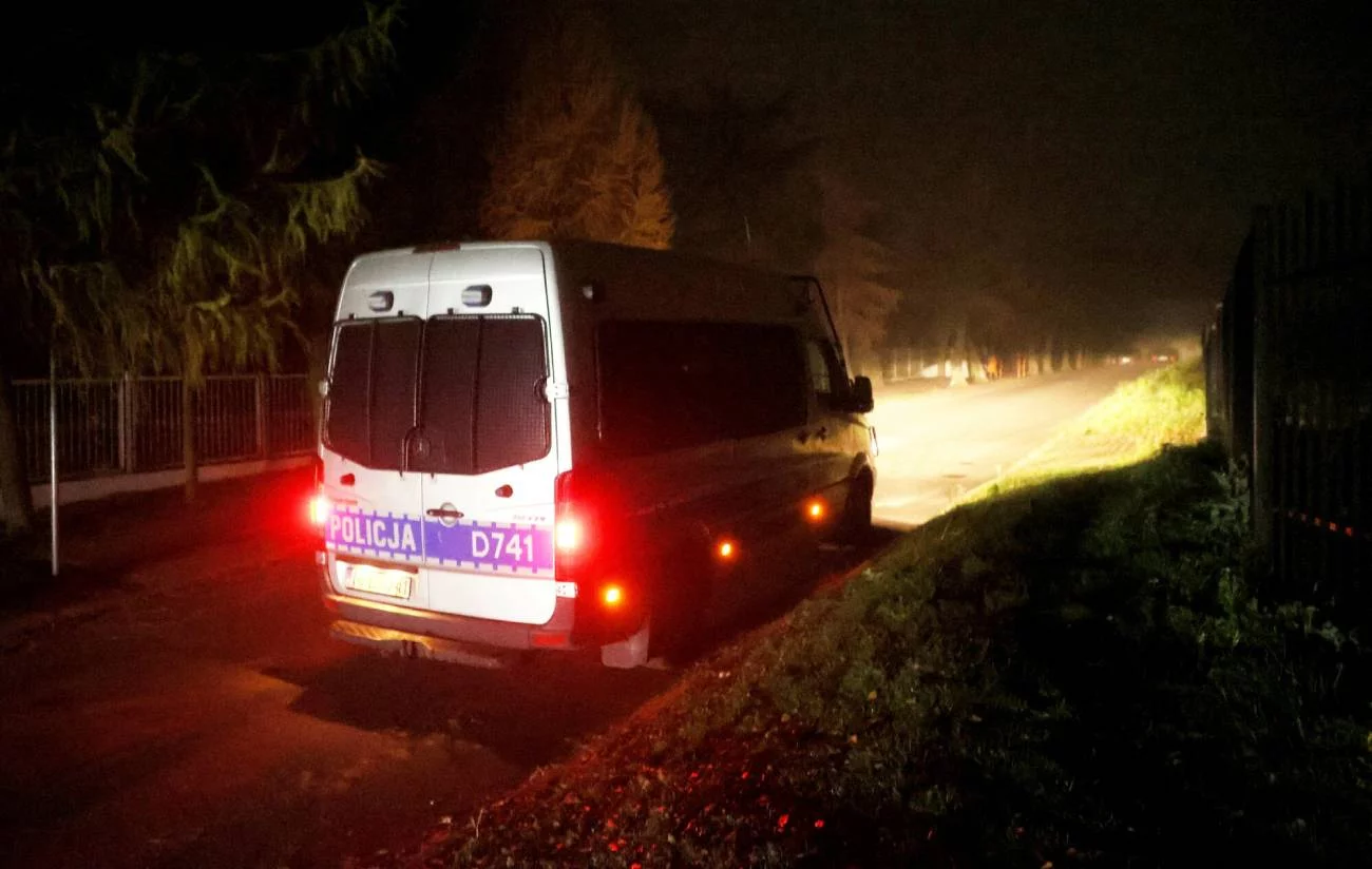 Białołęka – dwa ciała znalezione w domu. Trzecia osoba trafiła do szpitala