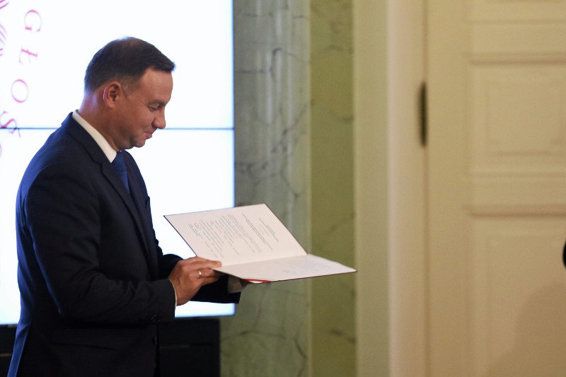 Jutro prezydent Andrzej Duda spotka się z przedstawicielami wszystkich partii obecnych w Sejmie i przedstawi swoje rozwiązania co do reformy sądownictwa. Opozycja ma konkretne propozycje.