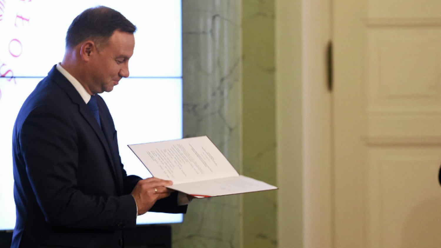 Jutro prezydent Andrzej Duda spotka się z przedstawicielami wszystkich partii obecnych w Sejmie i przedstawi swoje rozwiązania co do reformy sądownictwa. Opozycja ma konkretne propozycje.