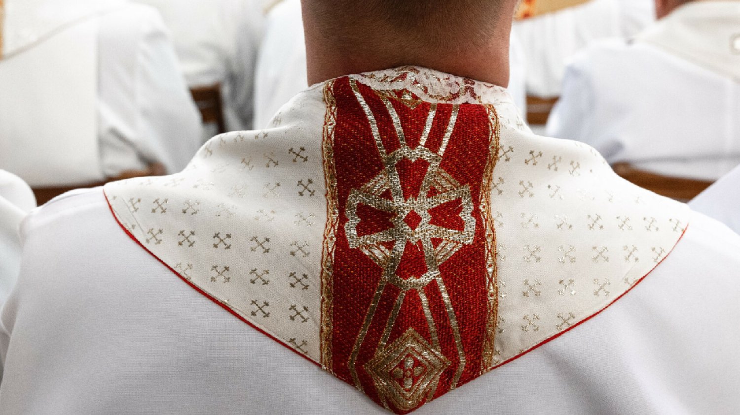 Orgia w Dąbrowie Górniczej. Wiadomo, co się dzieje z księdzem Tomaszem.