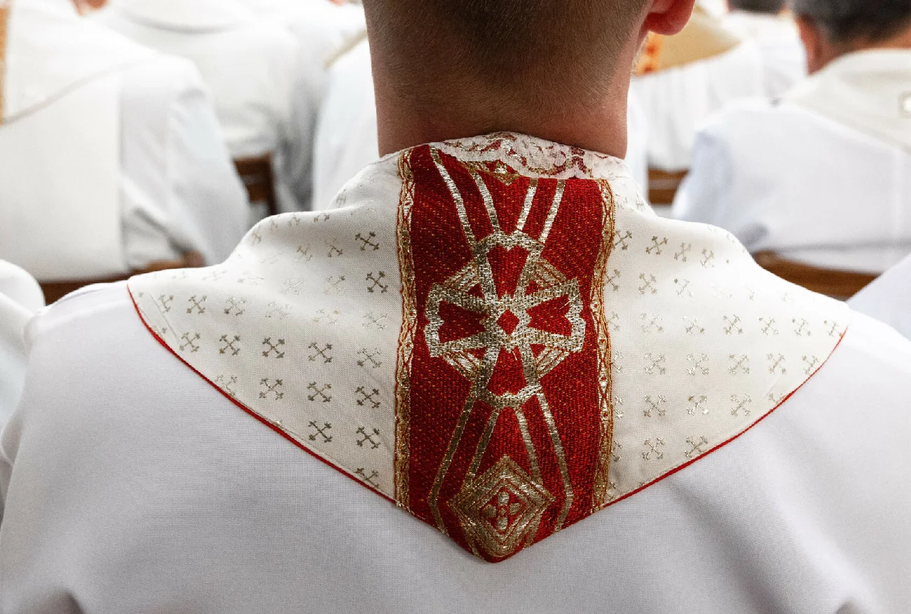 Orgia w Dąbrowie Górniczej. Wiadomo, co się dzieje z księdzem Tomaszem.