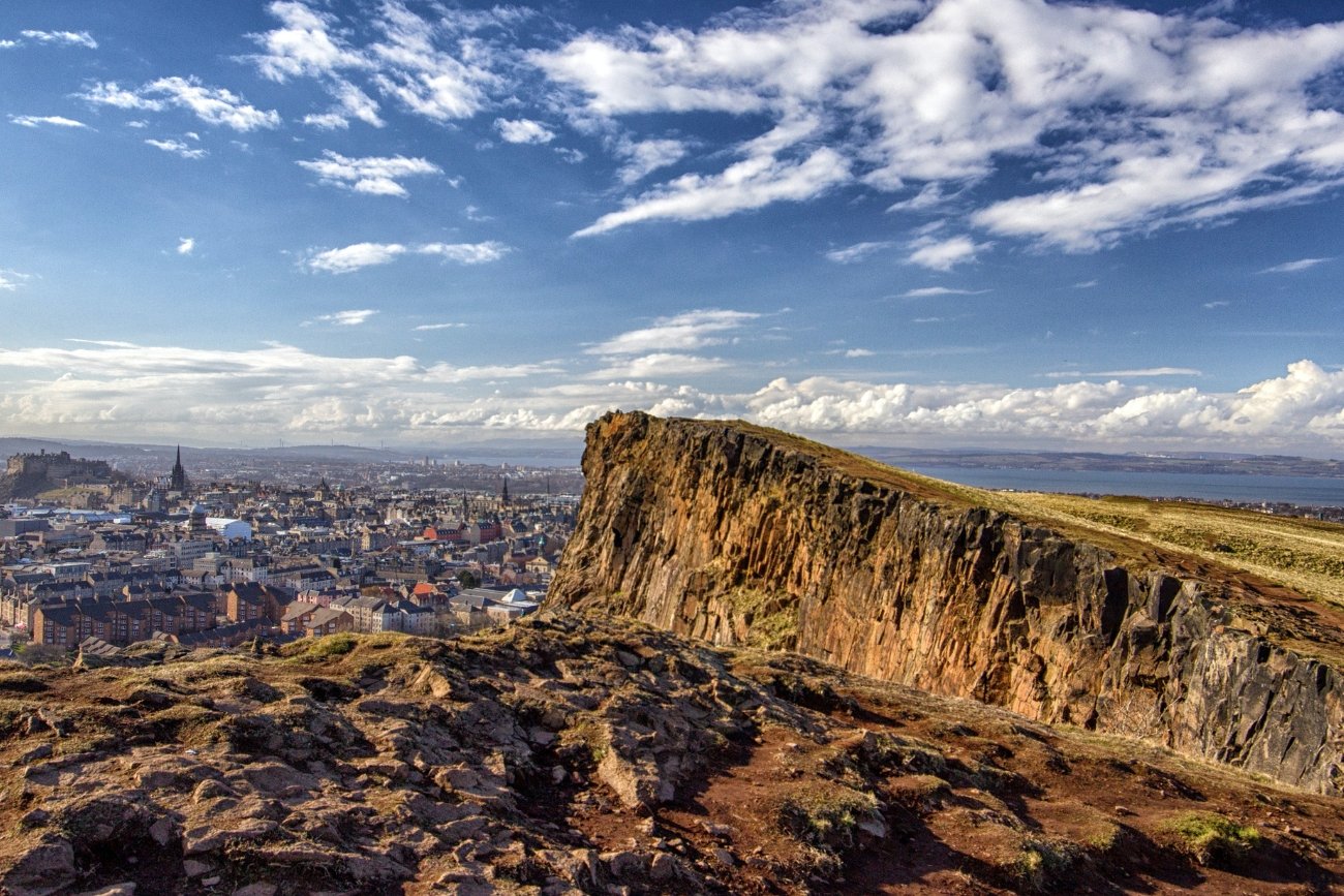 Klif z widokiem na Edynburg