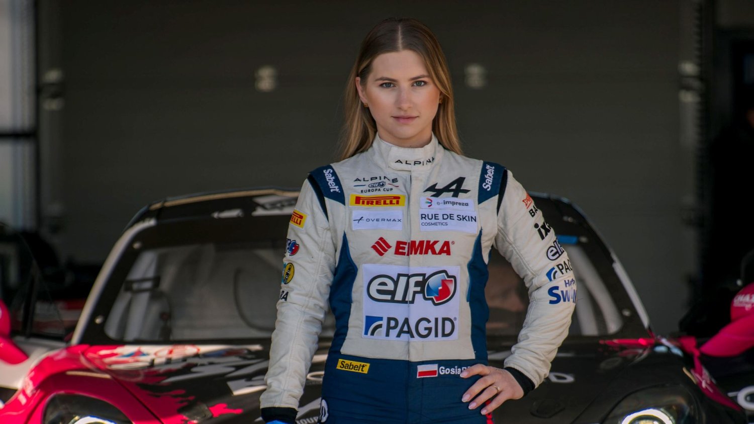 Gosia Rdest, kierowca wyścigowy i jedna z najbardziej rozpoznawalnych postaci kobiecego motorsportu w Polsce