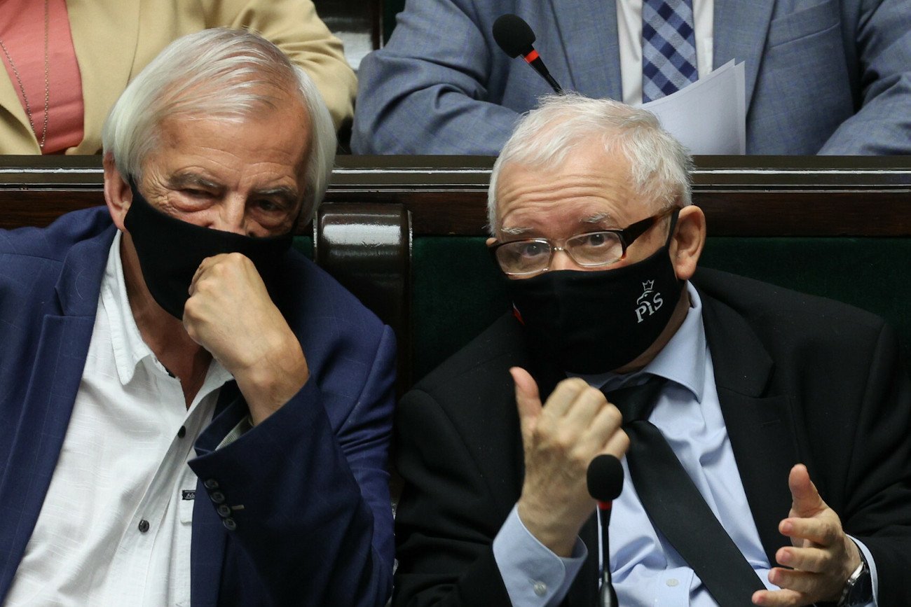 Lex Kaczyński – tak przedstawiciele opozycji nazwali projekt nowej ustawy covidowej, za który odpowiadają posłowie PiS.