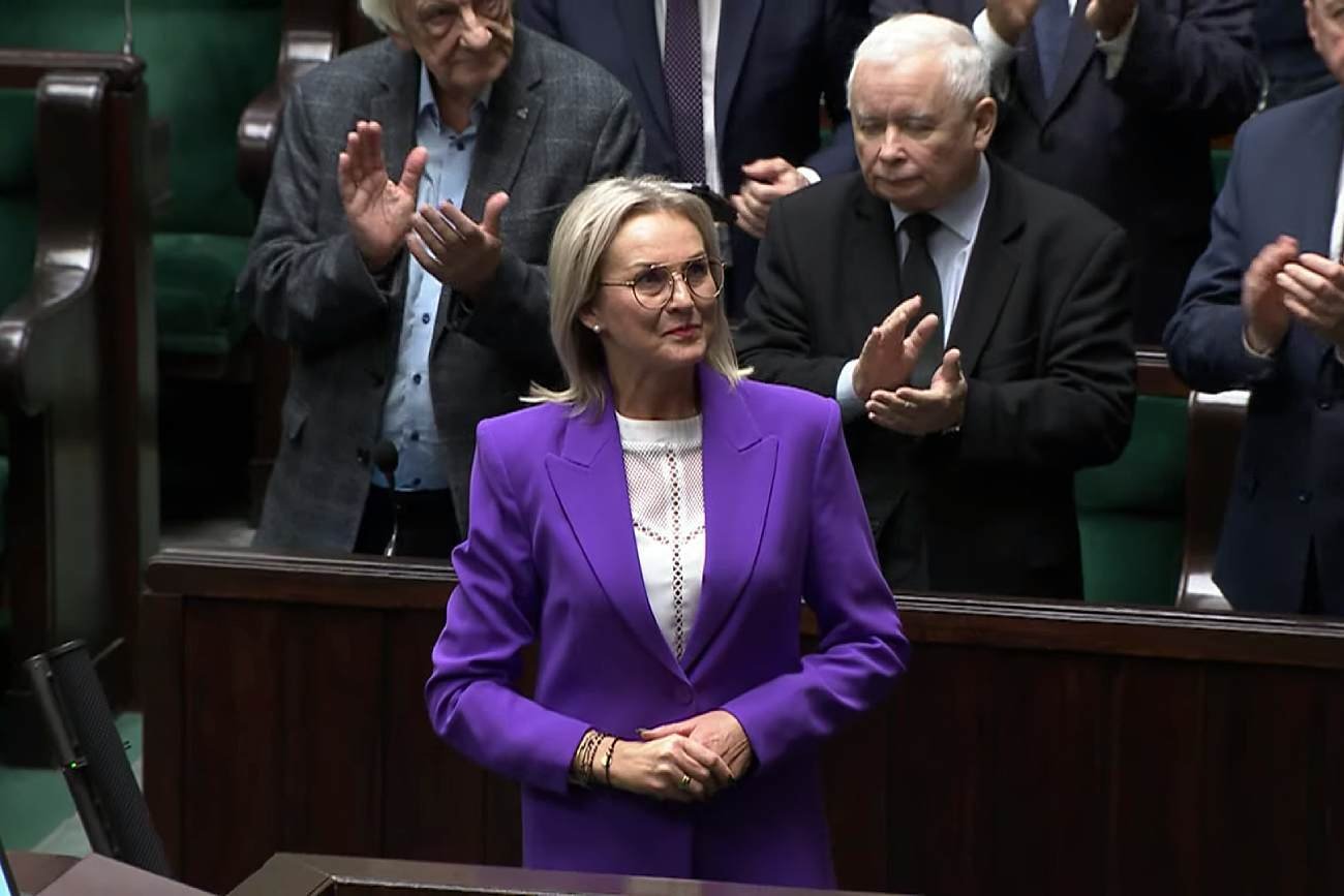 Obrady Sejmu zaczęły się zaskakująco. Hołownia zaprzysiągł Annę Baluch.
