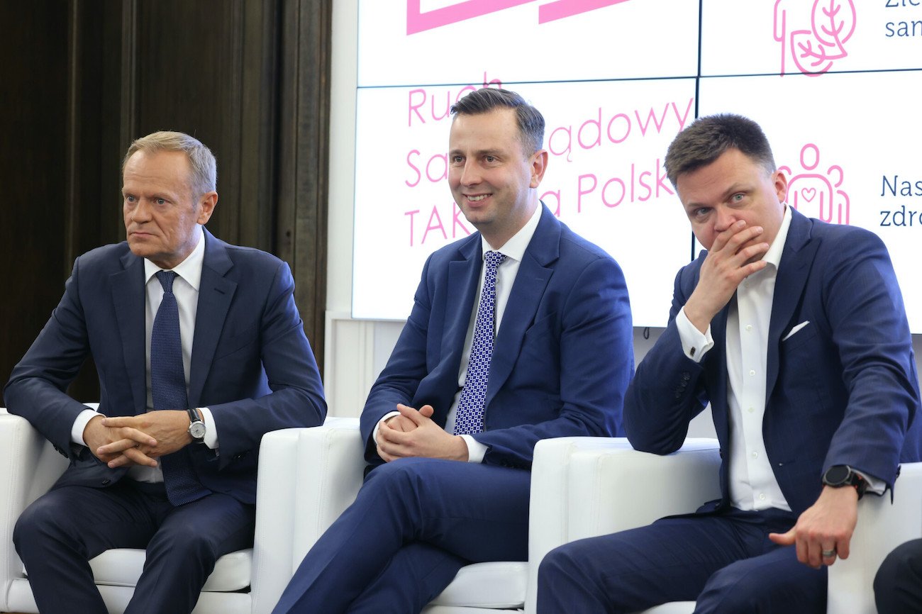 Przywódcy partii demokratycznej opozycji: Donald Tusk, Władysław Kosiniak–Kamysz i Szymon Hołownia.