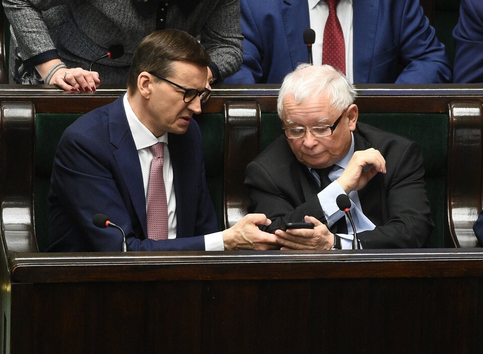 Sondaż, czy Polska jest demokratycznym krajem. Odpowiedź Polaków przeraża