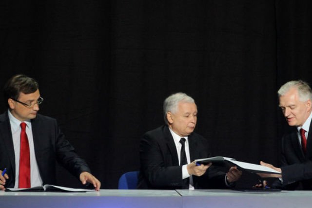 Jarosław Kaczyński osłabia pozycję Zbigniewa Ziobry w ramach Zjednoczonej Prawicy.