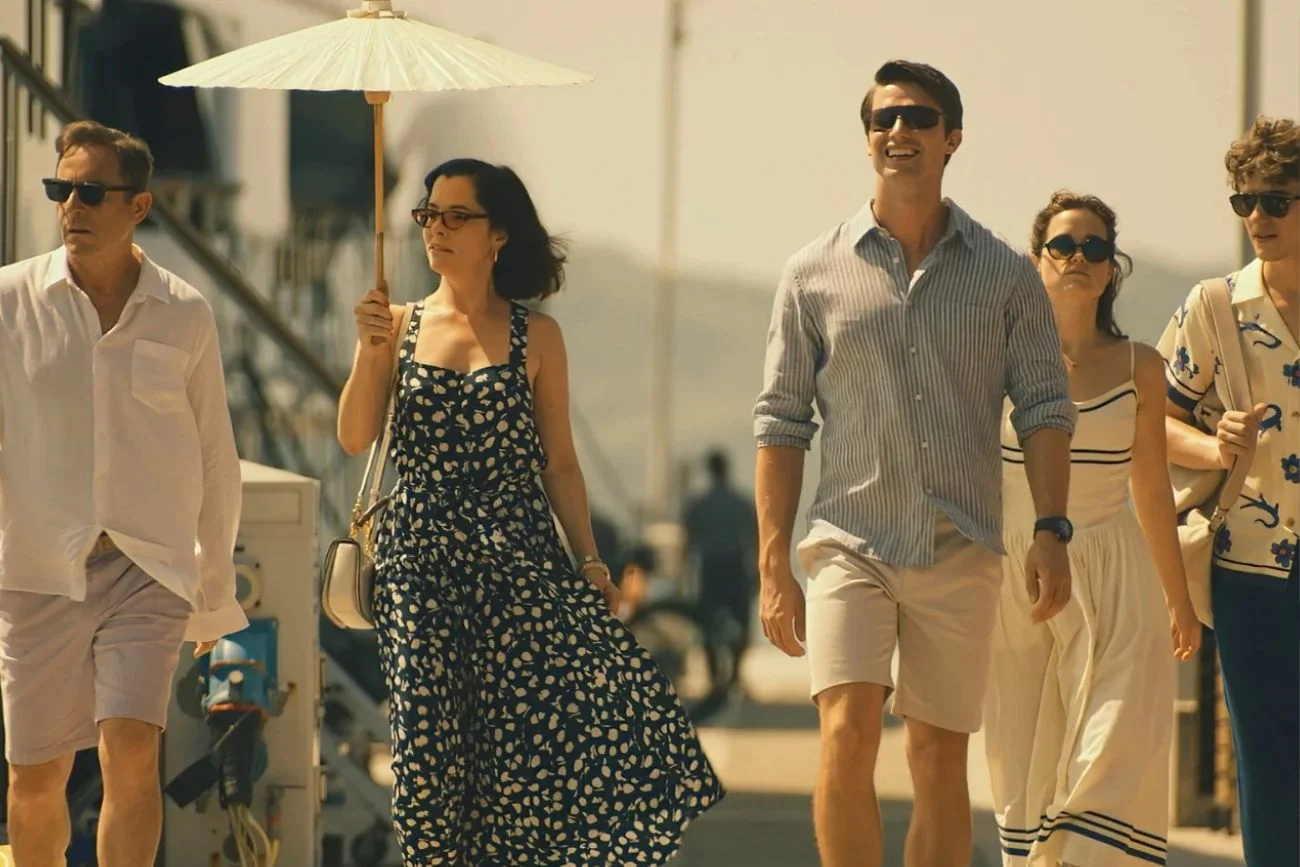 Bohaterowie "Białego Lotosu" w komplecie, czyli: Jason Isaacs, Parker Posey, Patrick Schwarzenegger, Sarah Catherine Hook i Sam Nivola w Bohaterowie "Białego Lotosu" w komplecie, czyli: Jason Isaacs, Parker Posey, Patrick Schwarzenegger, Sarah Catherine Hook i Sam Nivola w