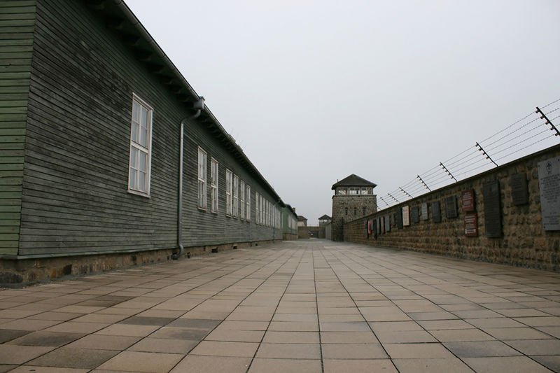 Czy poszukiwania śladów badań nad bombą atomową na terenie obozu w [url=http://shutr.bz/1bCdeFE]Mauthausen[/url] mają sens?