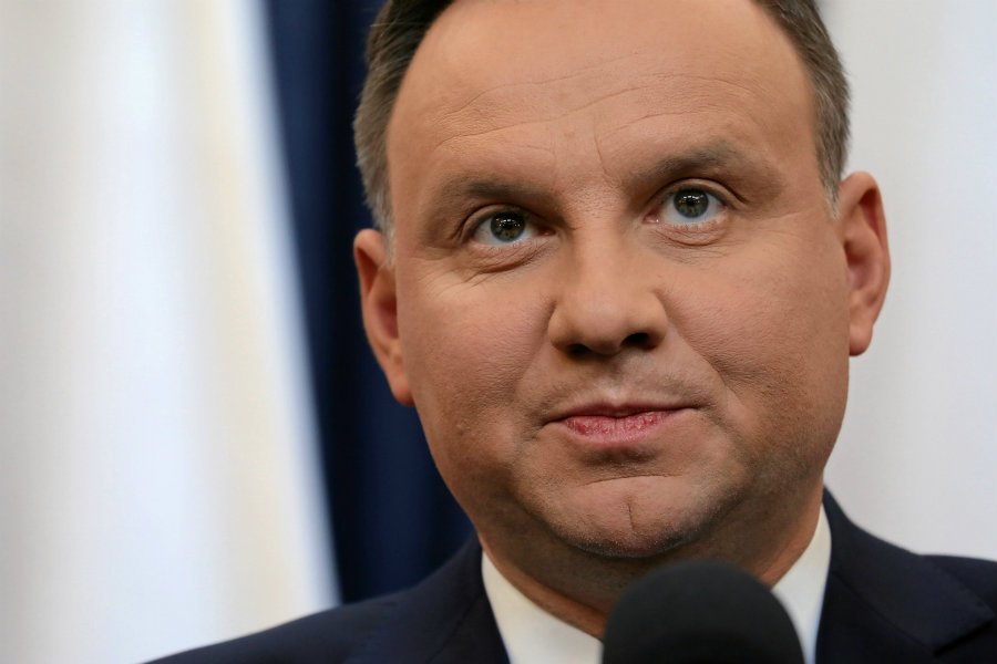 Krzysztof Wyszkowski zaatakował prezydenta Andrzeja Dudę za wpis o zmarłej Dolores O'Riordan.