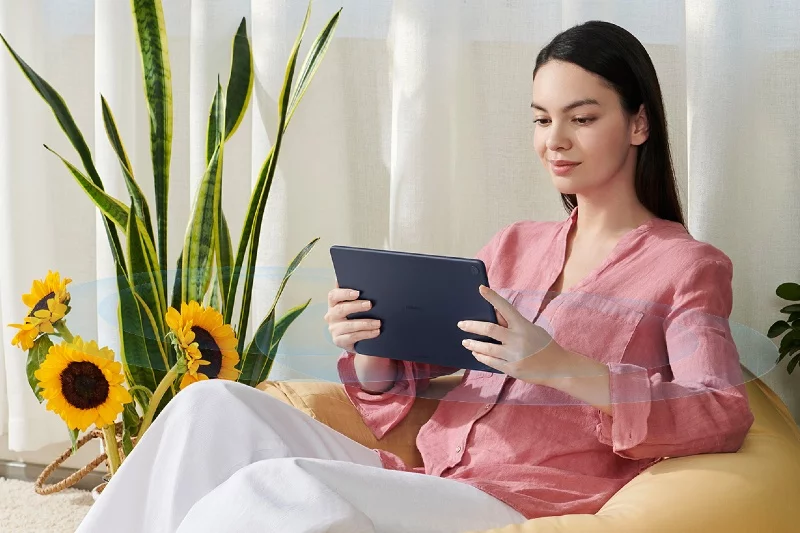 System audio tabletu MatePad T10s wspierany jest przez technologię Huawei Histen 6.0, która optymalizuje m.in. dźwięk przestrzenny oraz intensywność i częstotliwość basów