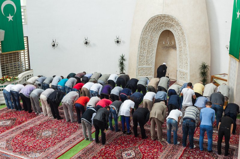 Niemieccy [url=http://shutr.bz/1hZABij ]muzułmanie[/url] oczekują, że państwo wprowadzi do kalendarza ich religijne święto.