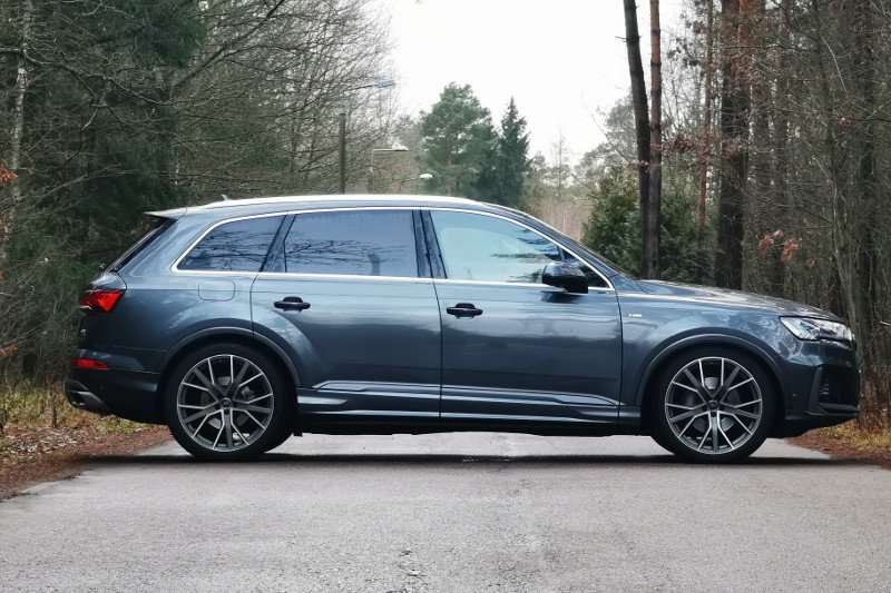 Audi Q7 to samochód osobowy typu SUV klasy wyższej produkowany przez niemiecką markę od 2005 roku. Jego najnowsza odsłona przeszła gruntowny lifting techniczny i wizualny