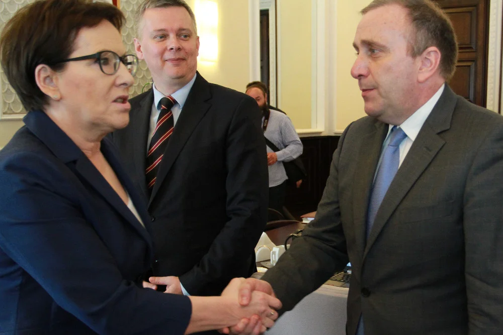 Konflikt Ewy Kopacz i Grzegorza Schetyny? Politycy PO na wyjazdowym posiedzeniu we Wrocławiu starają się pokazać, że to tylko pogłoski.
