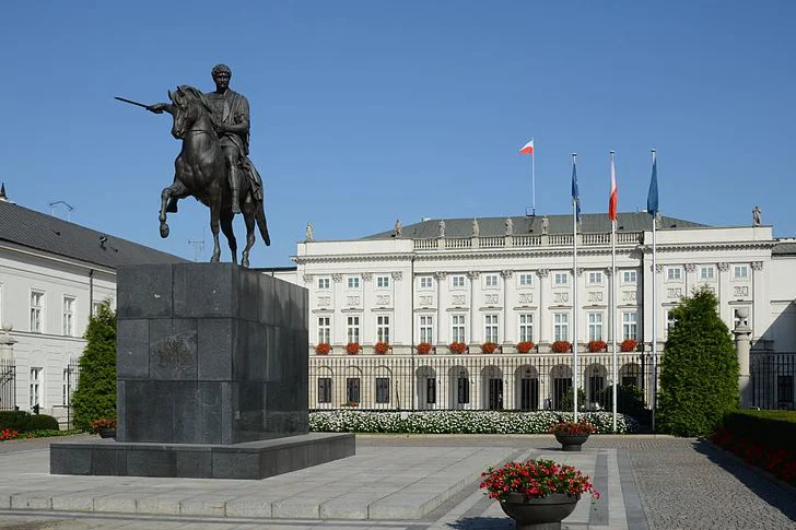 Kancelaria Prezydenta RP kosztuje polski budżet 168 mln zł.
