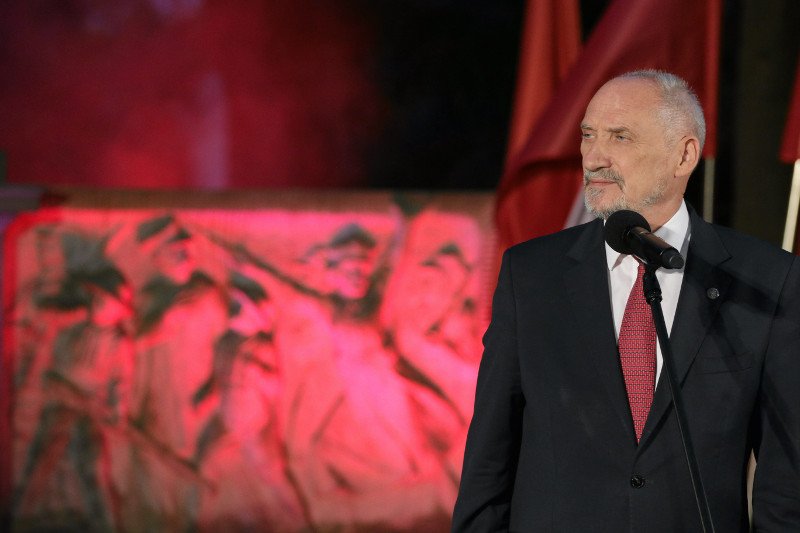 Minister Macierewicz chętnie odwołuje się do chwały oręża polskiego.