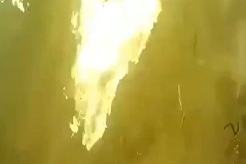 Telewizja NTV pokazała nowe nagranie z katastrofy samolotu w Iranie.