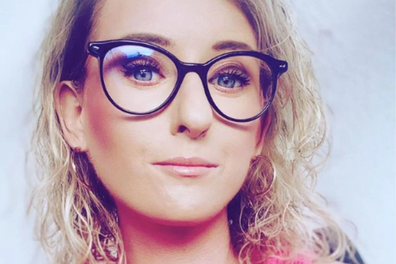 Anna Derewienko, komentatorka w programie "Jedziemy" Michała Rachonia.