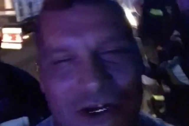 Tuż po tym, gdy Popek dowiedział się, że ma syna, w jego samochód uderzył dzik.