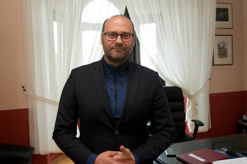 Michał Piszko, burmistrz Kłodzka od 2014 roku, w sierpniu zrezygnował z członkostwa w PO. Teraz prognozuje jej upadek.