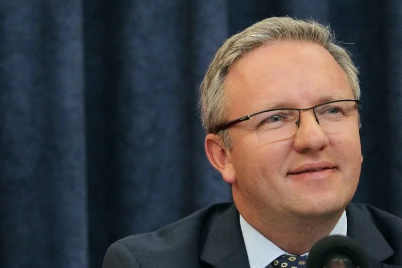Szef gabinetu prezydeta Krzysztof Szczerski ma powody do "zadowolenia". Jego wypowiedź o "celibacie nauczycieli" jest cytowana przez wszystkie media.