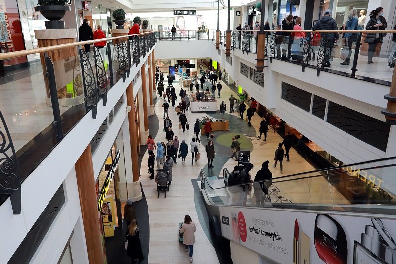 Niewykluczone, że rząd wprowadzi zakaz wychodzenia z domów.