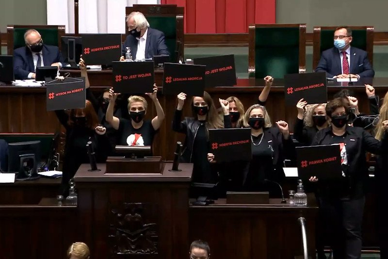 Posłanki Lewicy protestowały w Sejmie.