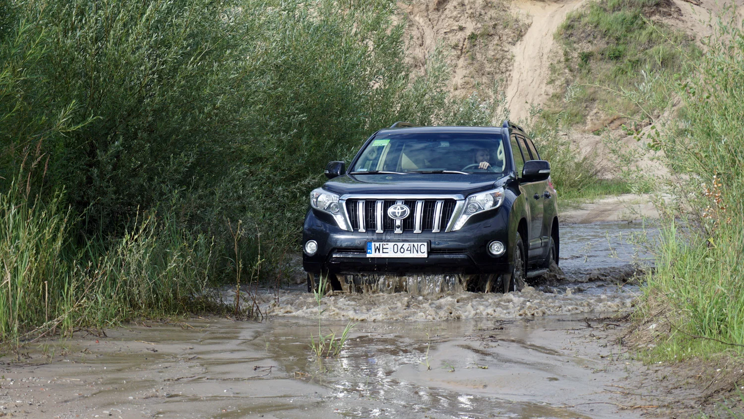 Nie ma wielu rzeczy niewykonalnych dla Toyoty Land Cruiser.