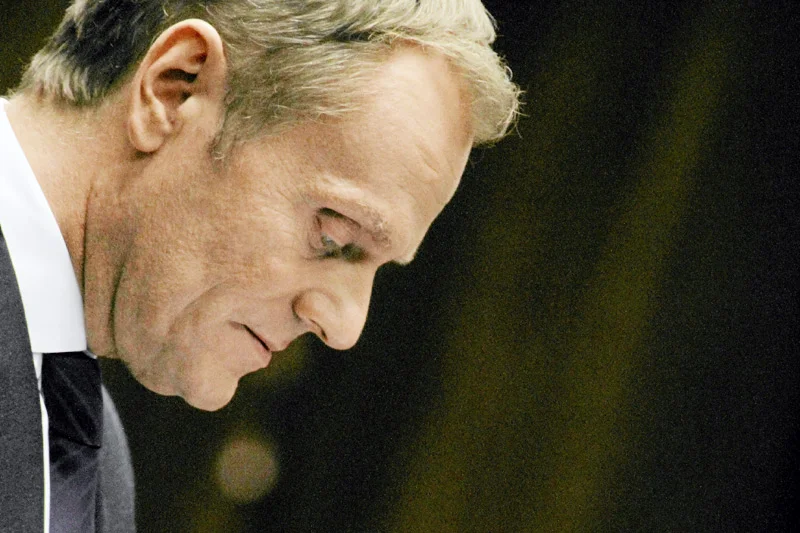 Donald Tusk przypomniał na Twitterze bardzo wymowny cytat z "Traktatu poetyckiego" Czesława Miłosza.
