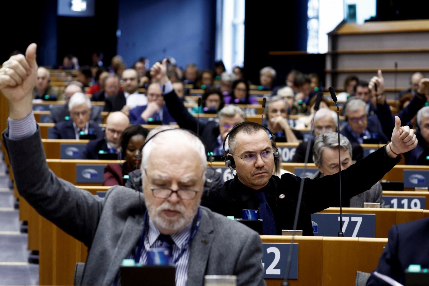 Parlament Europejski przegłosował decyzję ws. dwóch europosłów.