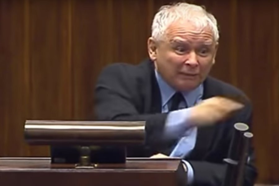 Jarosław Kaczyński uraził wielu posłów swoją wypowiedzią o zdradzieckich mordach.