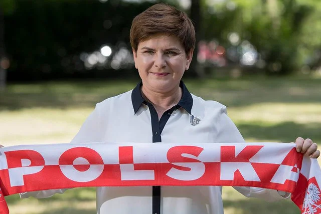 Kibicowanie kibicowaniem, ale tematem nr 1 jest atak na Florydzie, gdzie w niedzielę zginęło 50 osób.