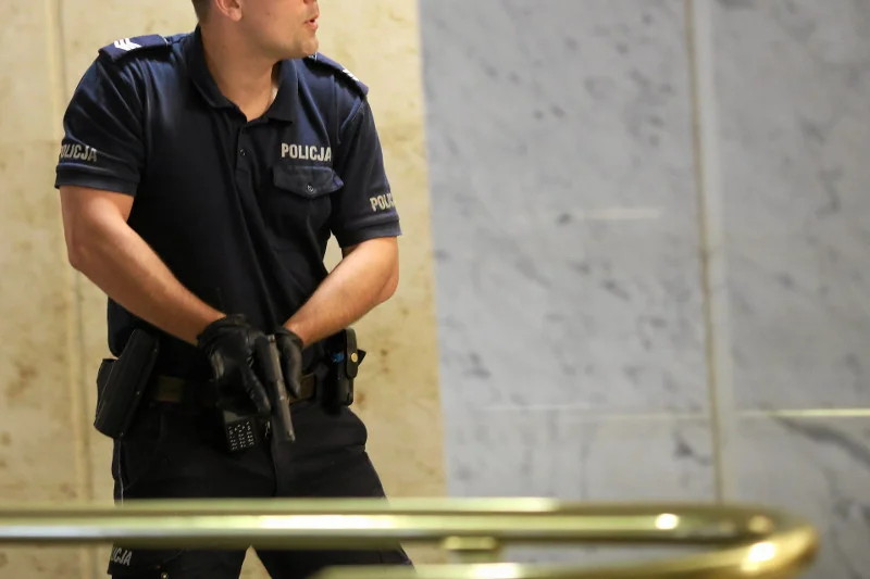 Policjant użył broni wobec agresywnego pacjenta w jednym z łódzkich szpitali.