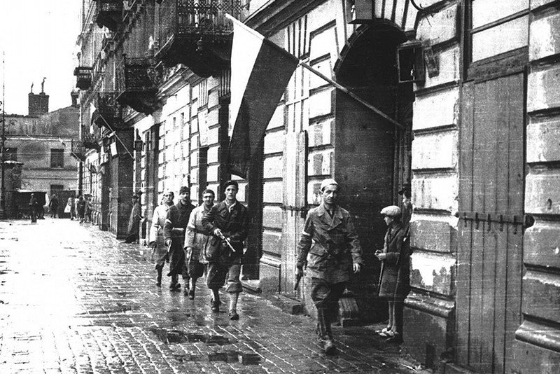Powstańcy Warszawscy zasługują na pamięć wszystkich Polaków, a nie tylko samych Warszawiaków