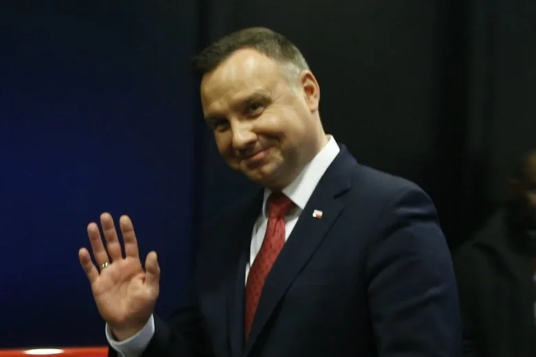 Andrzej Duda w nowym sondażu prezydenckim ma ogromną przewagę nad kandydatami opozycji.