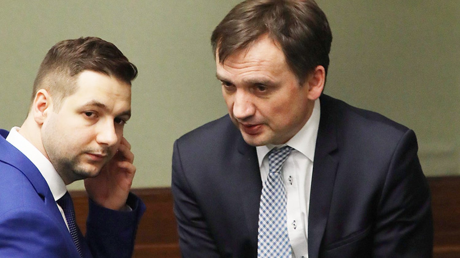 NIK ujawnił, że Zbigniew Ziobro wydaje niebagatelne kwoty na specjalistów od PR. Patrząc na to, jak komunikuje się resort sprawiedliwości naprawdę trudno w to uwierzyć...