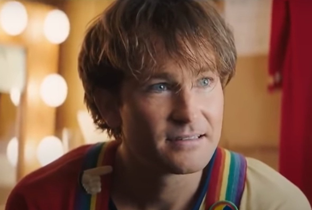 Jamie Costa jako Robin Williams na YouTube