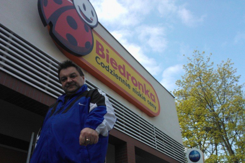 Klienci nie narzekali na kolejki w warszawskich Biedronkach. Jej pracownicy wolniejszą obsługą mieli protestowali przeciw niskim pensjom. Związkowcy: – To akcja oddolna, samych pracowników.