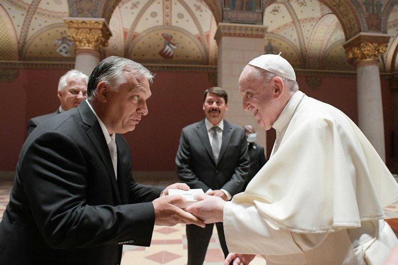 Papież Franciszek zdradził czego dowiedział się o wojnie w Ukrainie podczas rozmowy z premierem Węgier Viktorem Orbánem