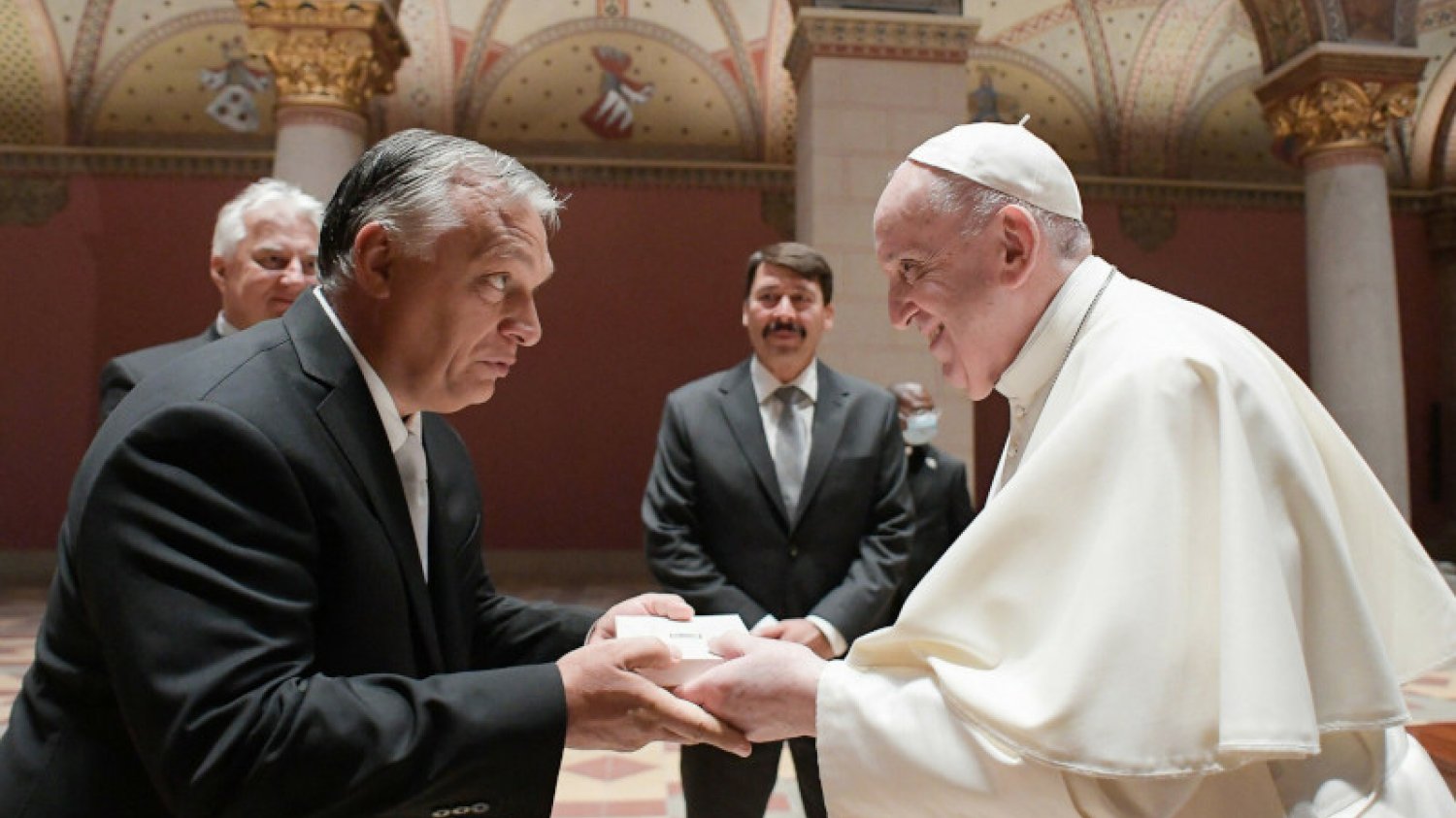Papież Franciszek zdradził czego dowiedział się o wojnie w Ukrainie podczas rozmowy z premierem Węgier Viktorem Orbánem