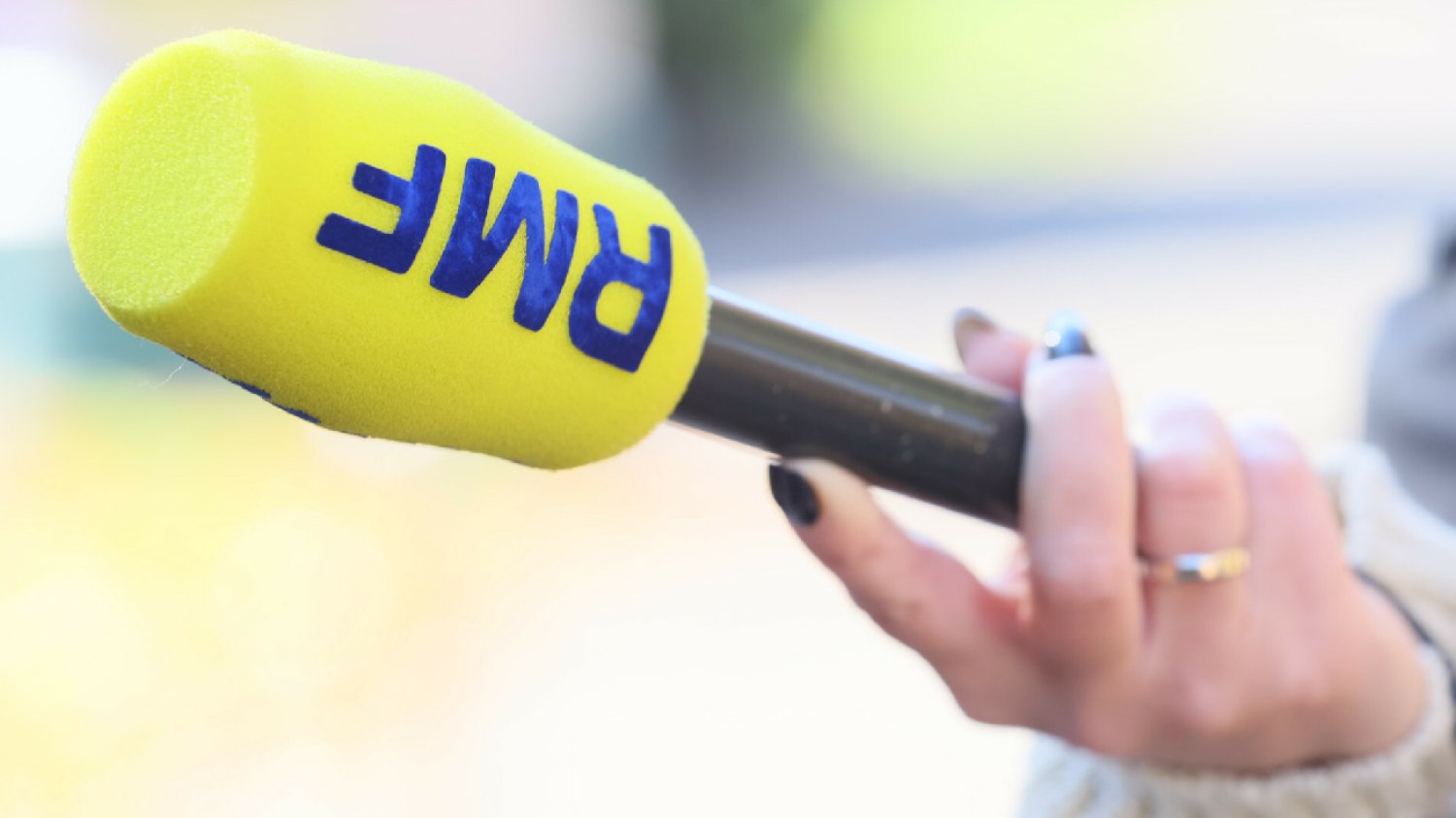 Związki RMF i Orlenu? Niepokojące wyniki dziennikarskiego śledztwa.