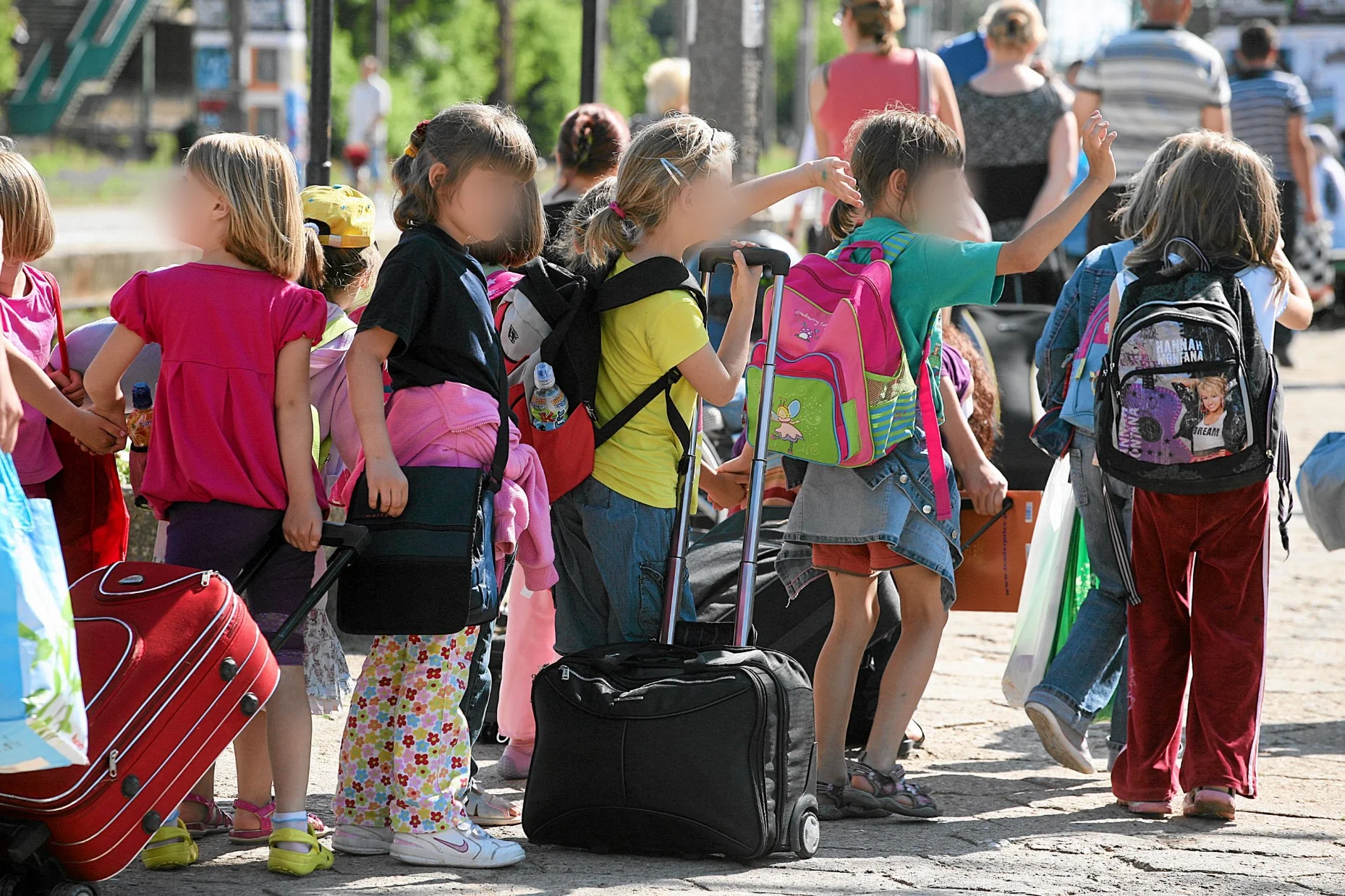 Dzieci z 10 kolonii w powiecie tatrzańskim trafiły na kwarantannę. Powodem był kontakt z osobą zakażoną koronawirusem.